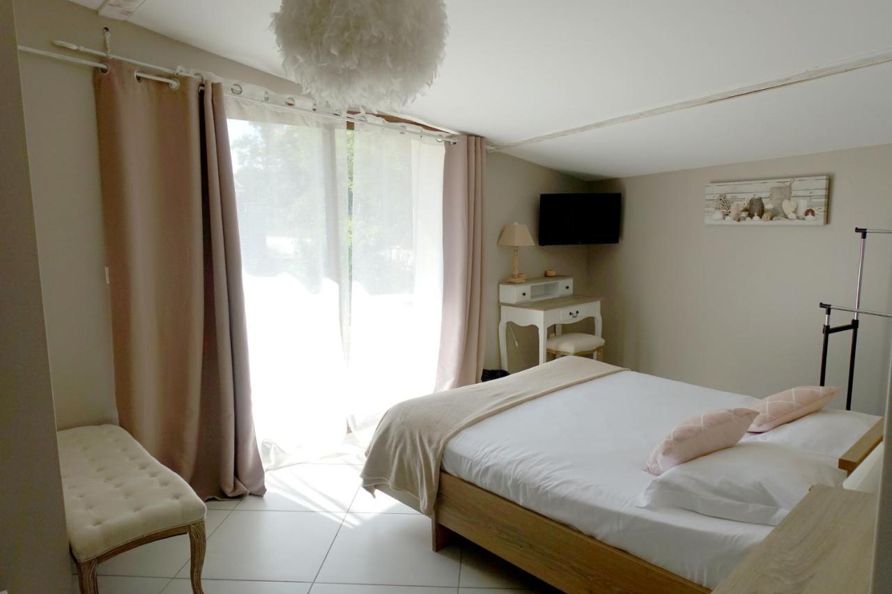Bed and Breakfast La Ferme De Coron Белле Экстерьер фото
