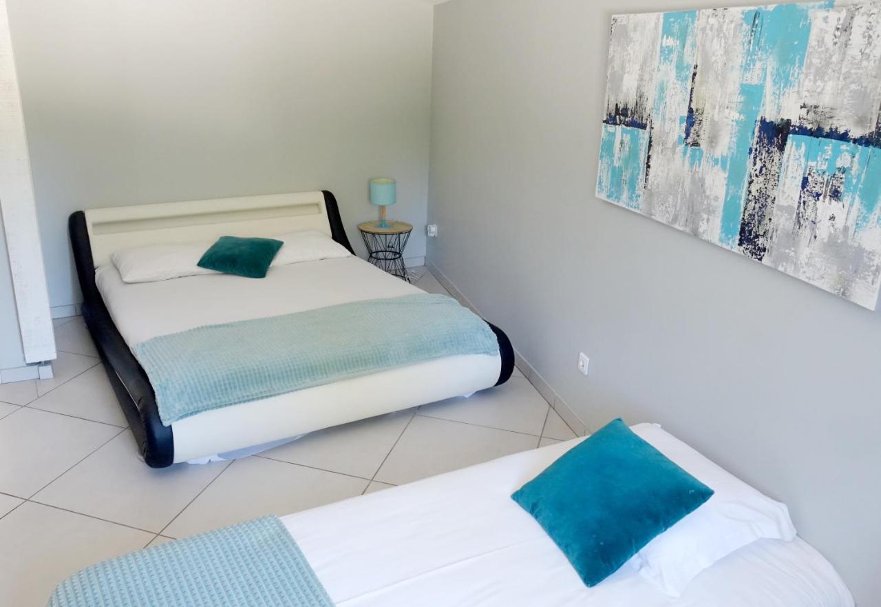 Bed and Breakfast La Ferme De Coron Белле Экстерьер фото